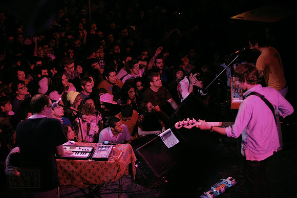 Toro Y Moi