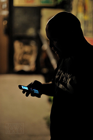 Emo's
