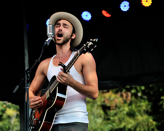 Shakey Graves