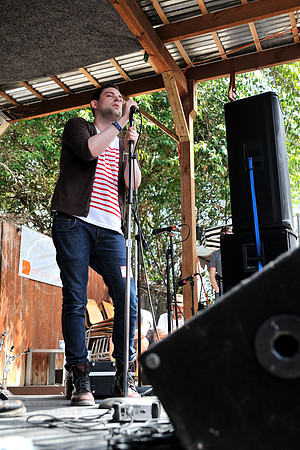 Twilight Sad (acoustic) at Home Slice