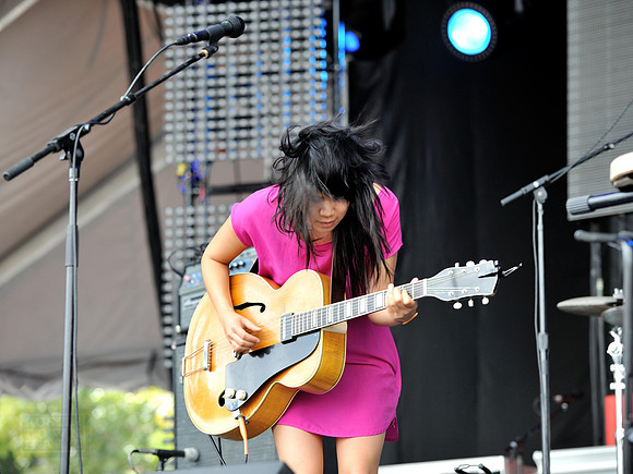 Thao & The Get Down Stay Down