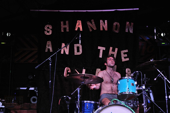 Shannon and The Clams