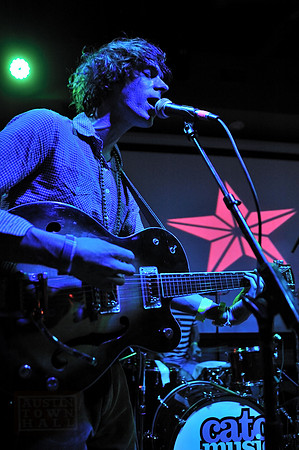 Veronica Falls at Latitude 30