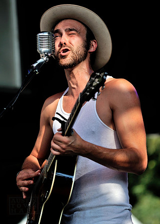 Shakey Graves