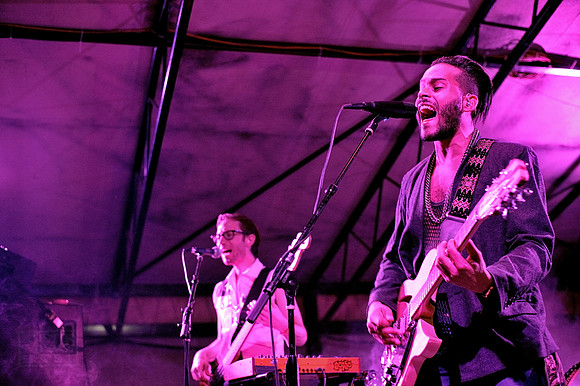 Twin Shadow