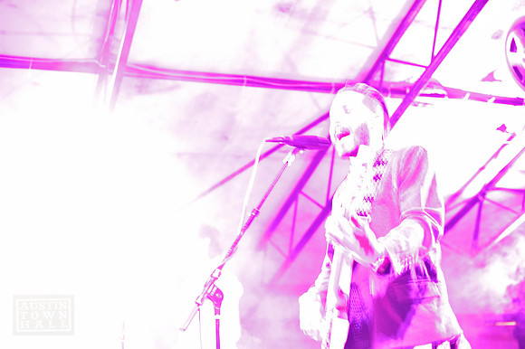 Twin Shadow