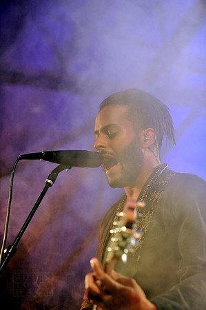 Twin Shadow