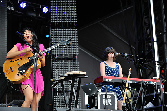 Thao & The Get Down Stay Down