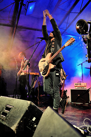 Twin Shadow