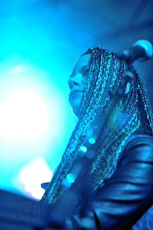 Twin Shadow