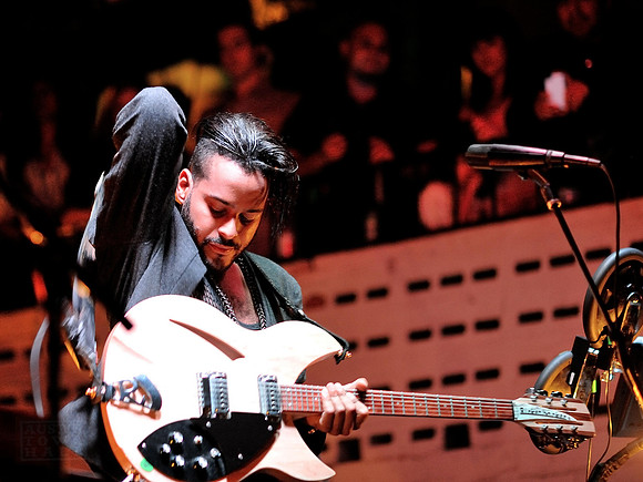 Twin Shadow