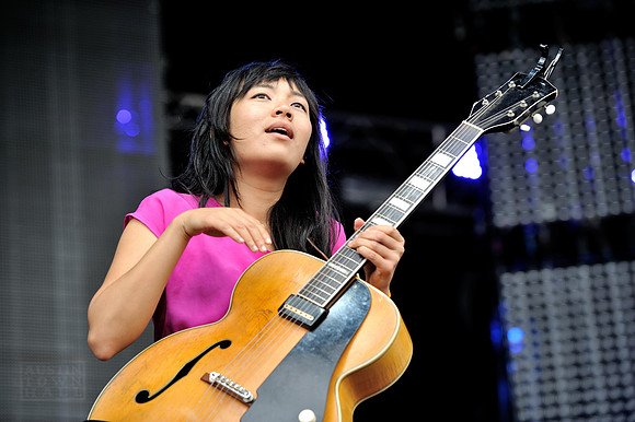 Thao & The Get Down Stay Down