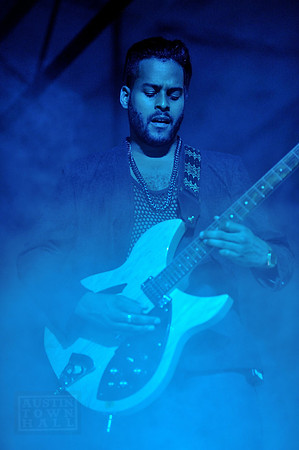Twin Shadow