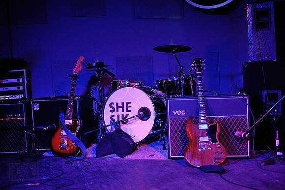 She Sir