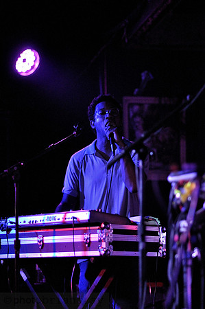 Toro y Moi