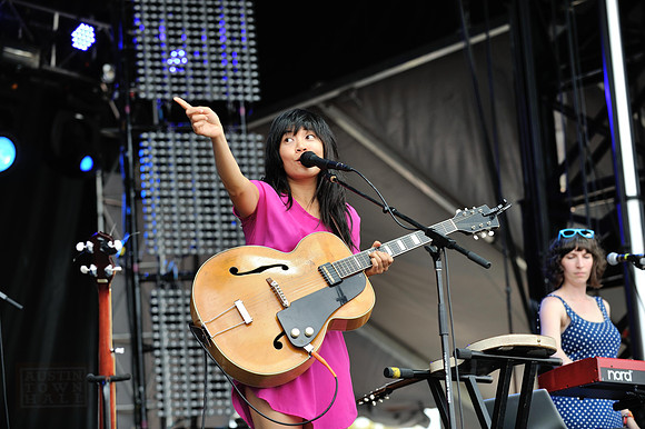 Thao & The Get Down Stay Down
