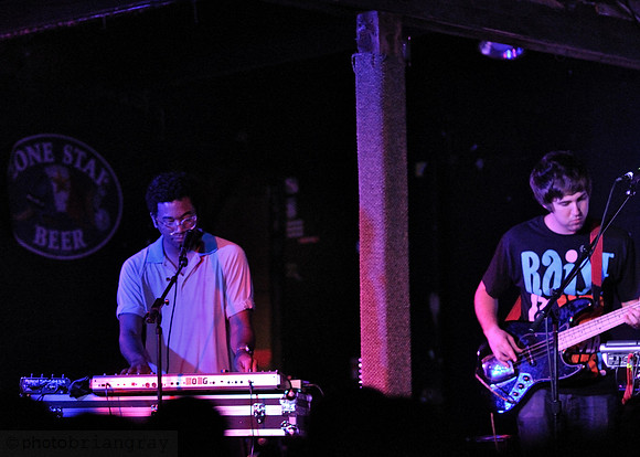 Toro y Moi