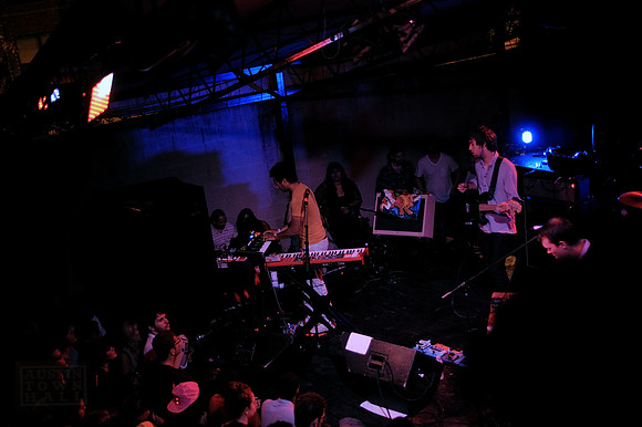 Toro Y Moi
