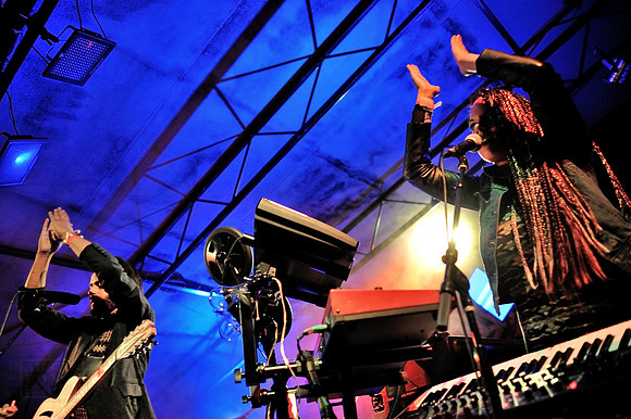 Twin Shadow