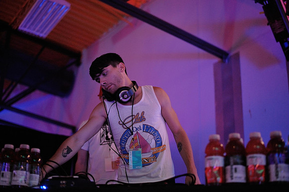 DJ